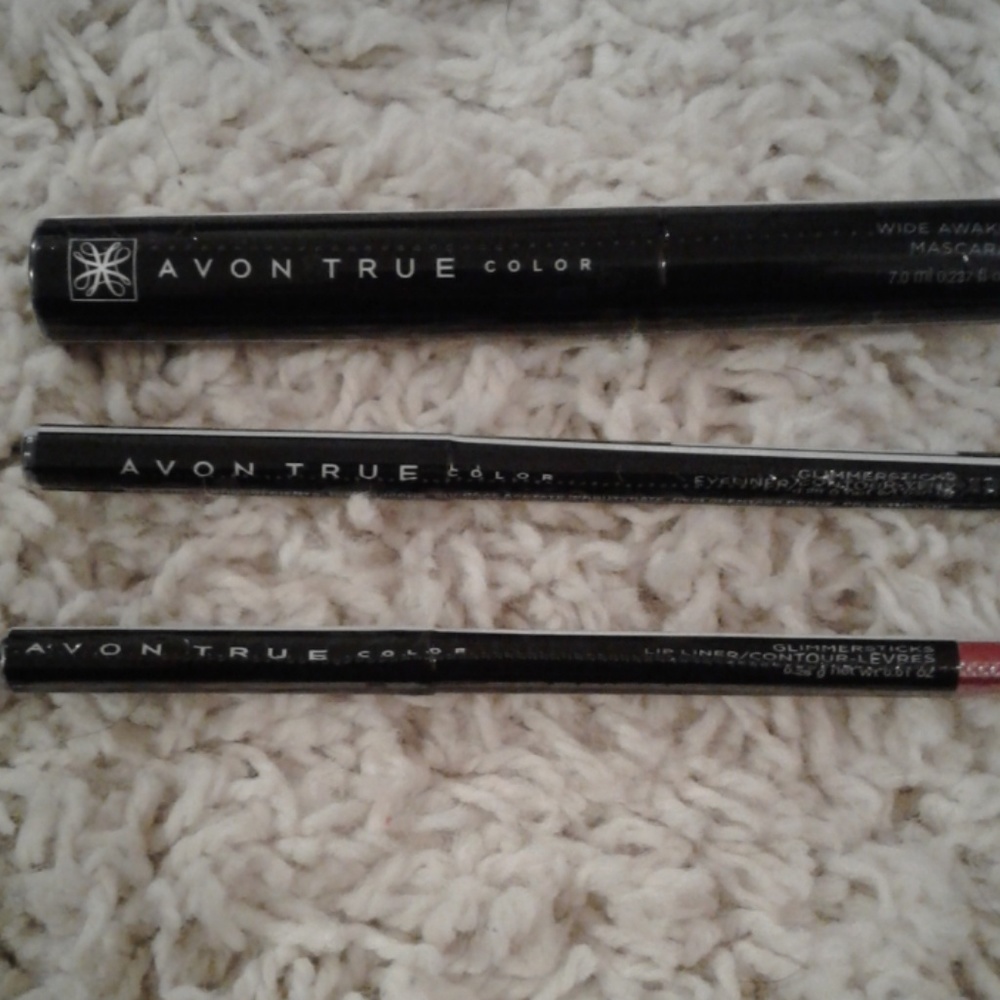 Avon True Color Eye and Lip Bundle